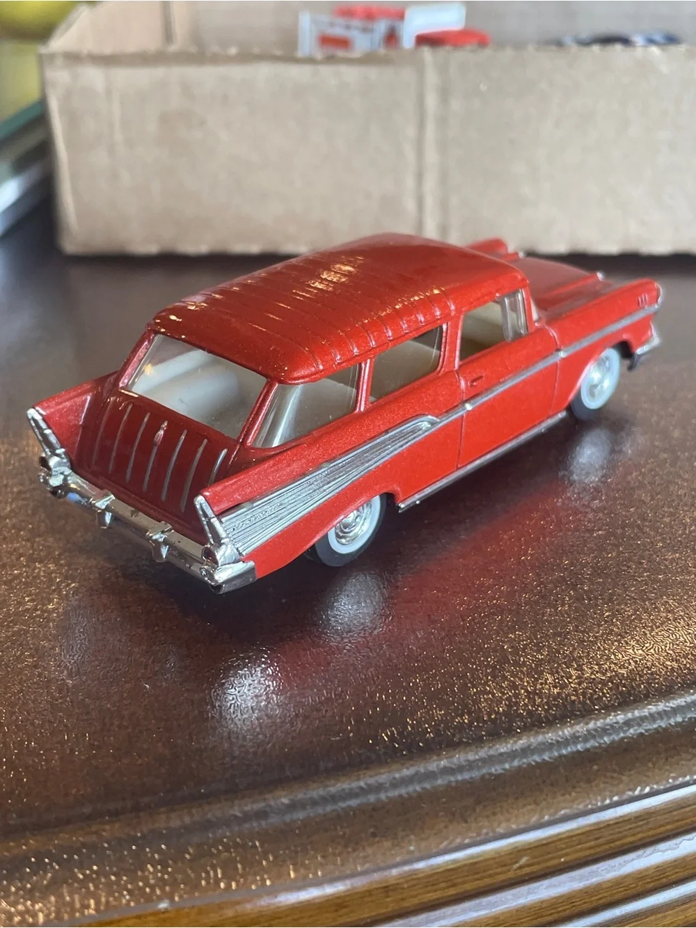 Road signature 57 Chevrolet nomad 1:43 scale